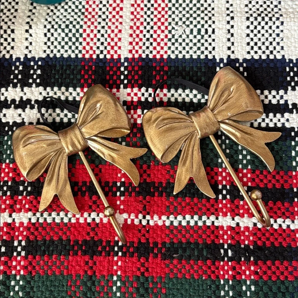 🎀🆕Gold Bow Wall Hooks, Bundle Of 2